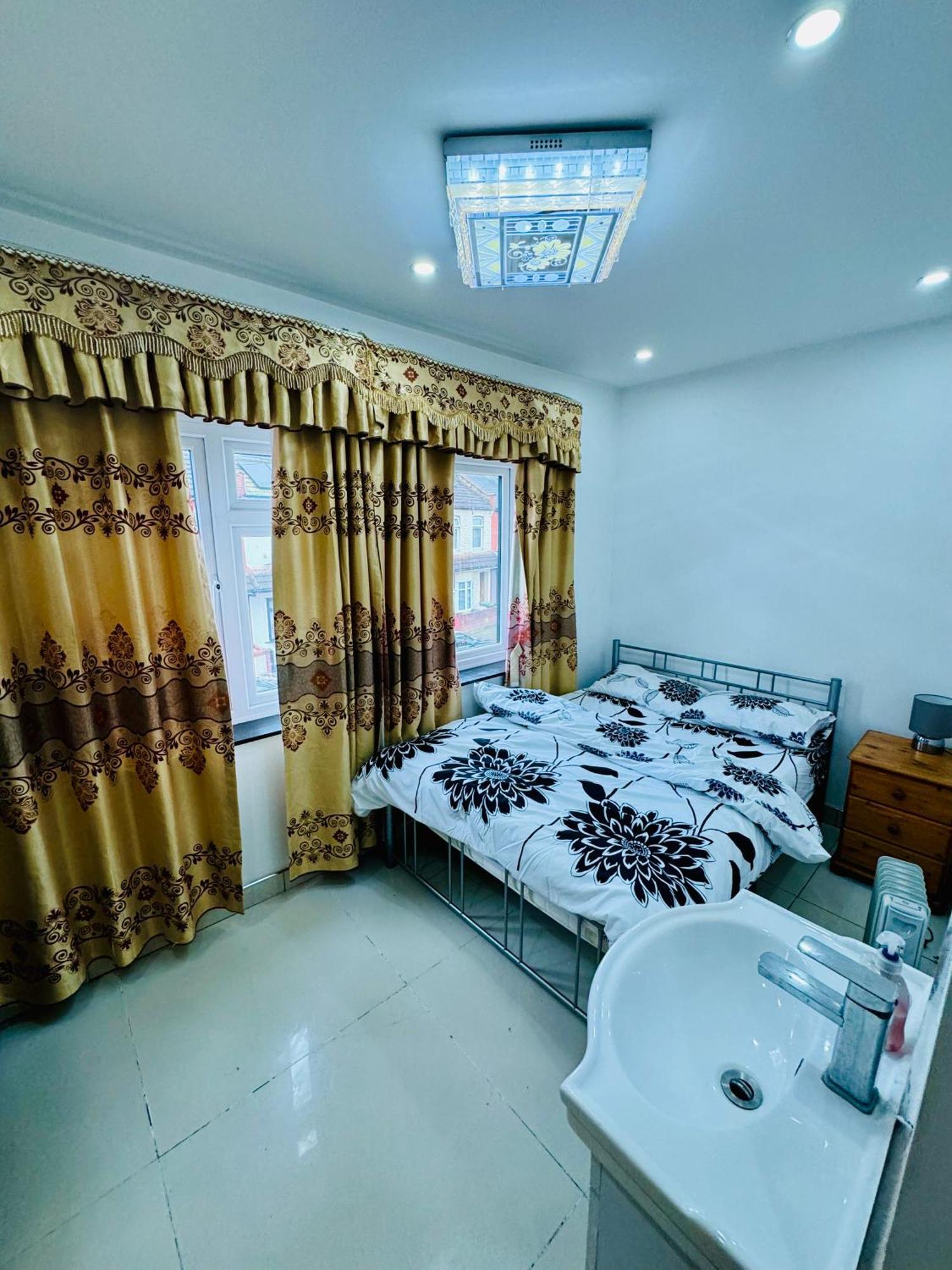 The Great Falcon Accommodation Londen Buitenkant foto